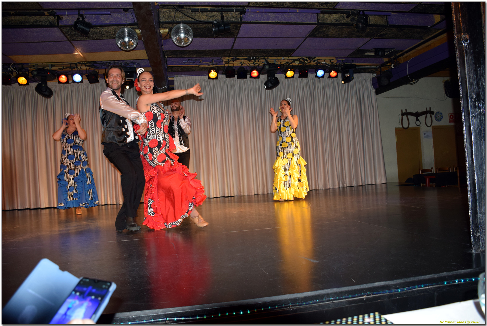 Pareja de baile flamenco